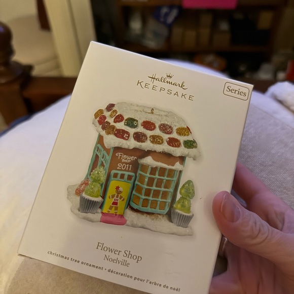 Hallmark Other - Hallmark Noelville ‘Flower Shop’ Ornament